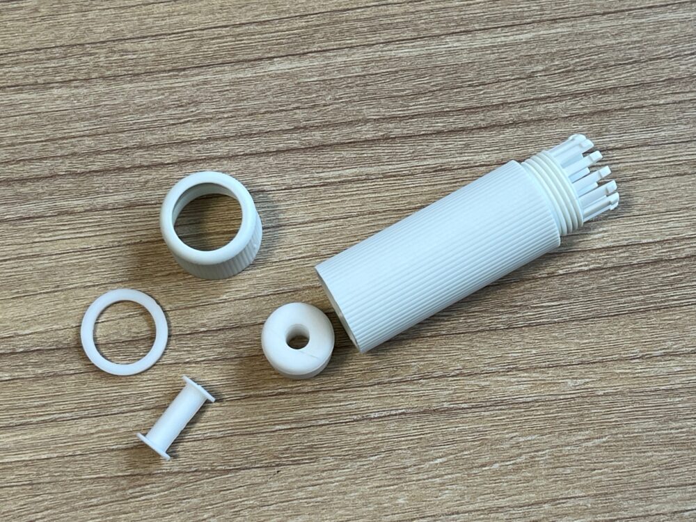 ケーブルアタッチメント