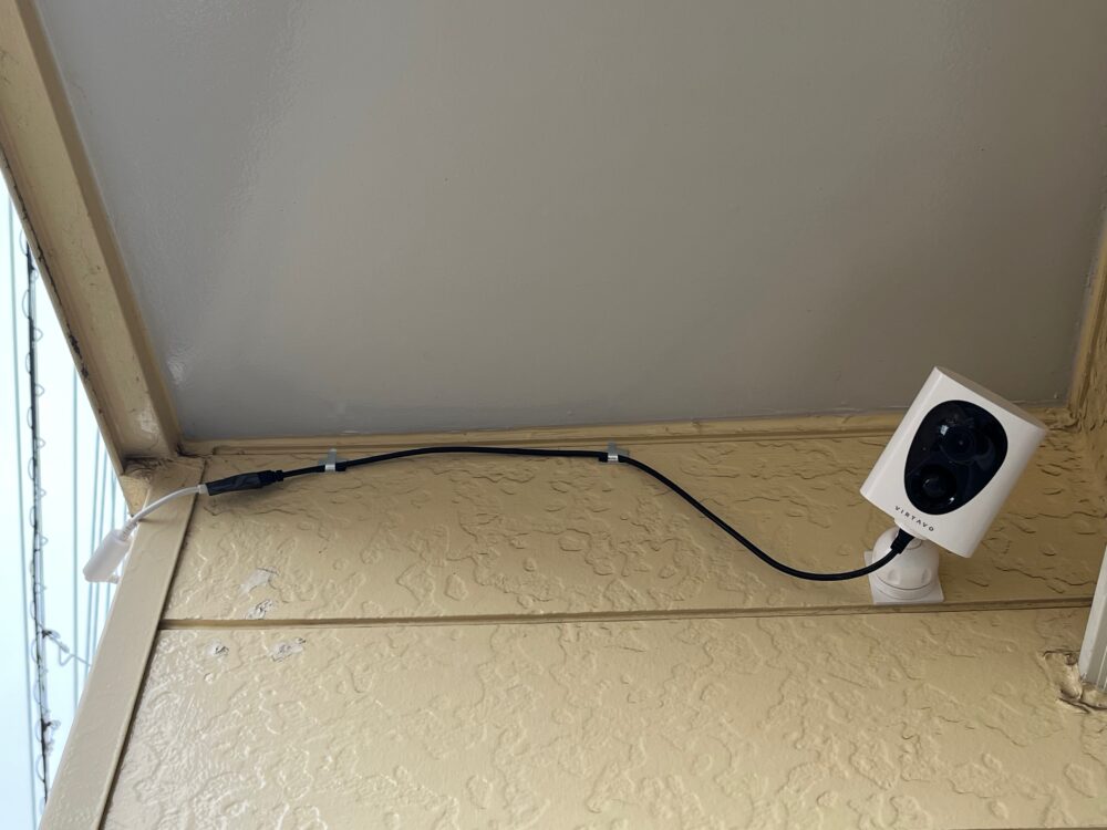 防犯カメラに接続